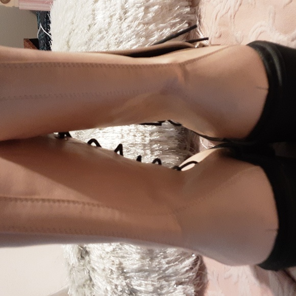 Stylish Pink Lace-Up Combat Boots - Picture 7 of 8